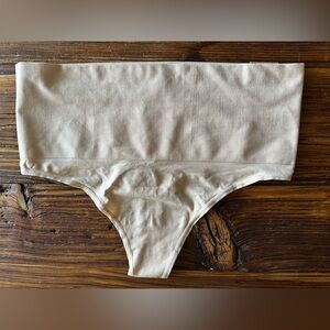 NEW WITH TAGS, RARE! Victoria's Secret PINK Seamless Shape Thong Large Panties